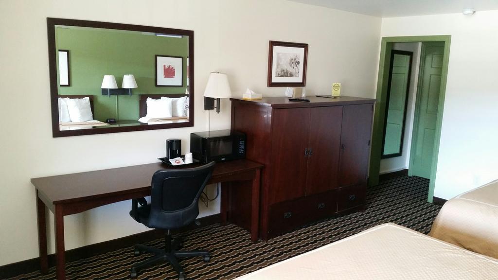 Hanover Hotel&Banquet Center Extérieur photo